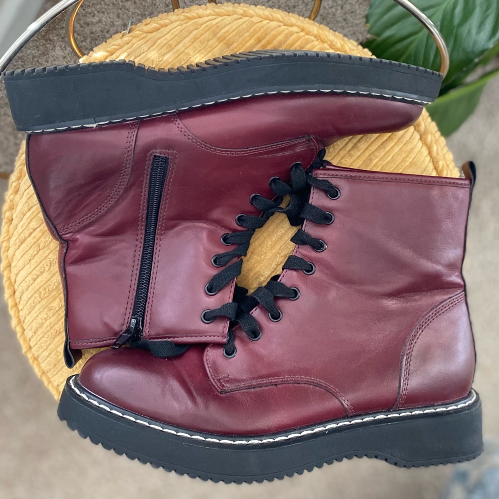 Madden Girl, Wine, platform boots, 9 US Women’s